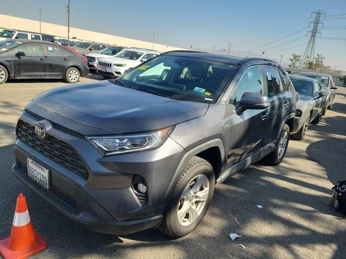 2020 Toyota RAV4 Hybrid XLE