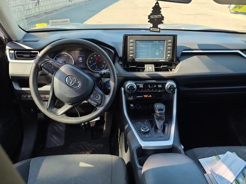 2020 Toyota RAV4 Hybrid XLE