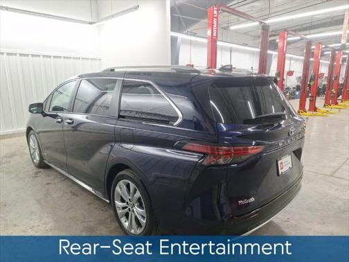2021 Toyota Sienna Platinum 7 Passenger