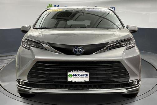 2021 Toyota Sienna XLE 7 Passenger