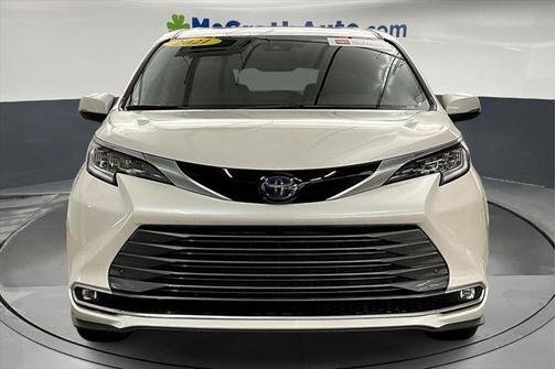2021 Toyota Sienna Limited 7-Passenger