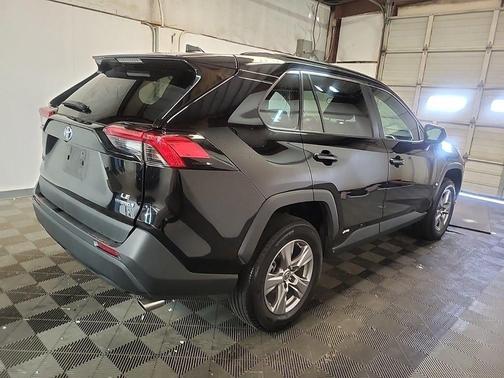 2023 Toyota RAV4 Hybrid LE