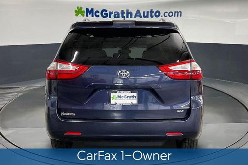 Pearl 2019 Toyota Sienna XLE
