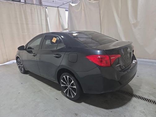 Black Sand Pearl 2018 Toyota Corolla SE
