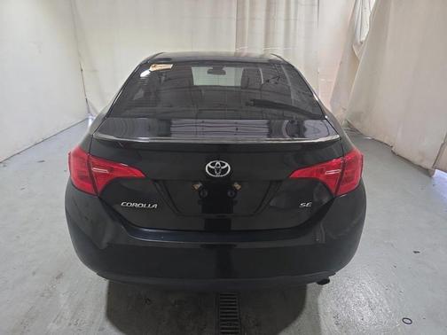 Black Sand Pearl 2018 Toyota Corolla SE
