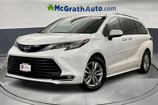 2023 Toyota Sienna XLE