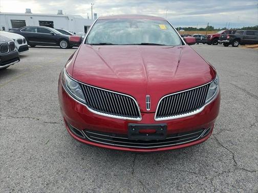 2015 Lincoln MKS Base