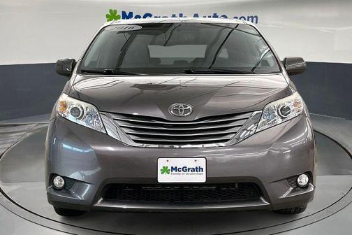 2016 Toyota Sienna XLE