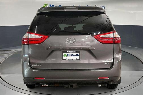 2016 Toyota Sienna XLE