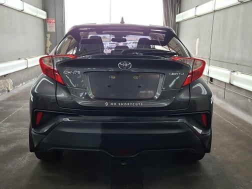 Magnetic Gray Metallic 2019 Toyota C-HR XLE