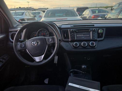 Silver Sky Metallic 2016 Toyota RAV4 LE