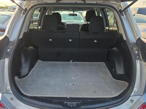 Silver Sky Metallic 2016 Toyota RAV4 LE