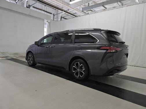 Magnetic Gray Metallic 2025 Toyota Sienna Platinum