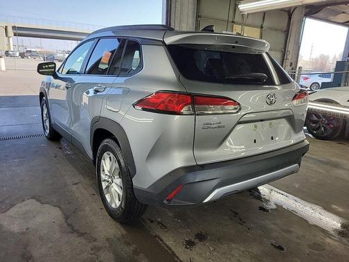 2025 Toyota Corolla Cross LE