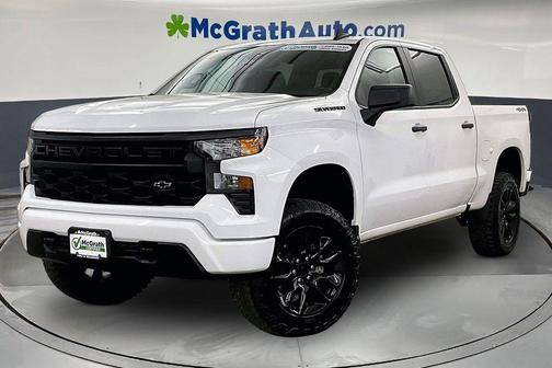 Summit White 2023 Chevrolet Silverado 1500 Custom