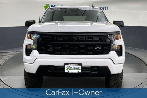 Summit White 2023 Chevrolet Silverado 1500 Custom
