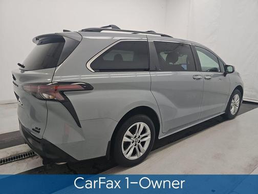 2023 Toyota Sienna Woodland Edition 7-Passenger