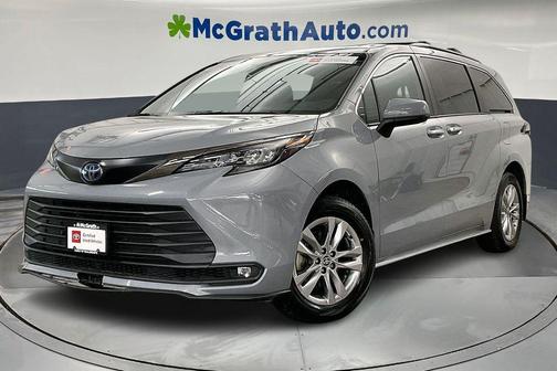 2023 Toyota Sienna Woodland Edition 7-Passenger