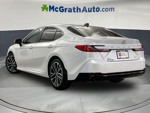 Wind Chill Pearl 2025 Toyota Camry XLE