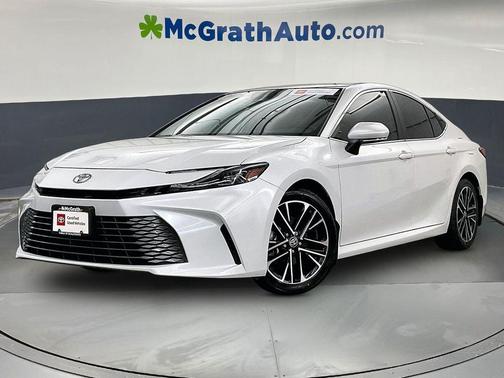 Wind Chill Pearl 2025 Toyota Camry XLE