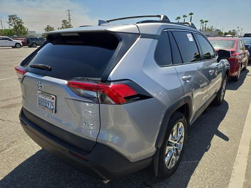2020 Toyota RAV4 XLE Premium