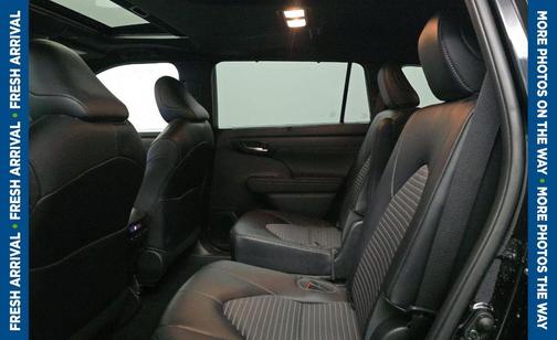 Midnight Black Metallic 2023 Toyota Highlander XSE