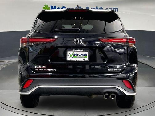 Midnight Black Metallic 2023 Toyota Highlander XSE