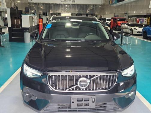 Black 2023 Volvo XC40 B5 Plus Bright Theme