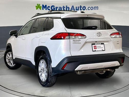 Wind Chill Pearl 2023 Toyota Corolla Cross LE