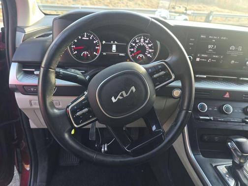 2022 Kia Carnival LXS