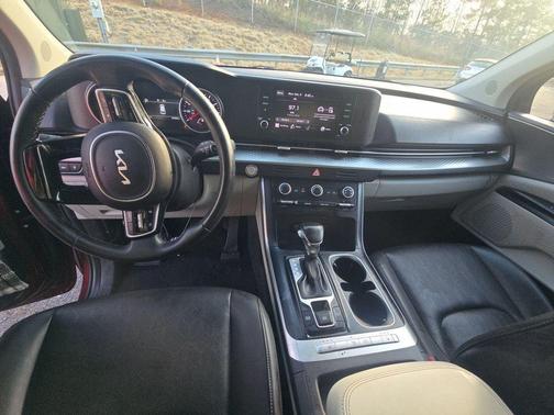 2022 Kia Carnival LXS