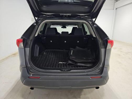 Magnetic Gray Metallic 2020 Toyota RAV4 LE
