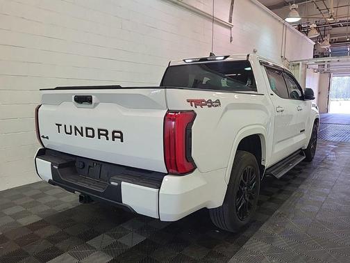 Ice Cap 2023 Toyota Tundra SR5