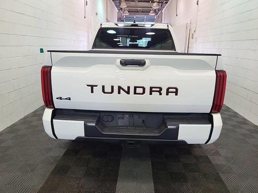 Ice Cap 2023 Toyota Tundra SR5