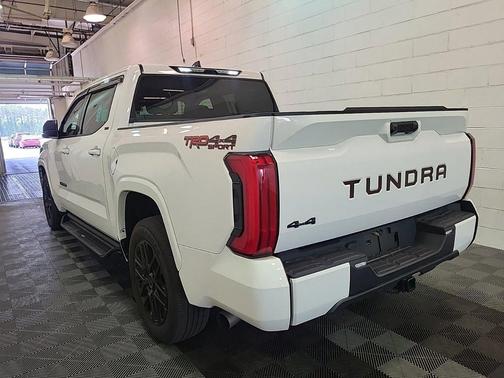 Ice Cap 2023 Toyota Tundra SR5