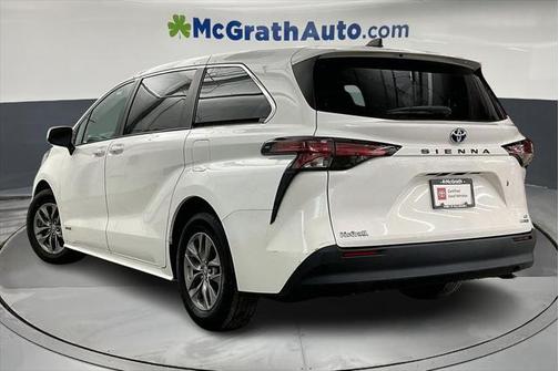 2021 Toyota Sienna LE
