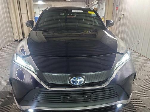 Brown 2023 Toyota Venza XLE