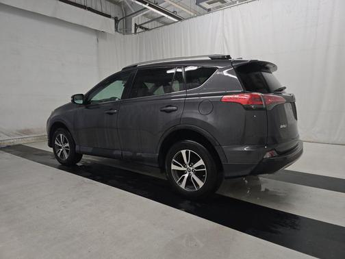 Magnetic Gray Metallic 2018 Toyota RAV4 XLE