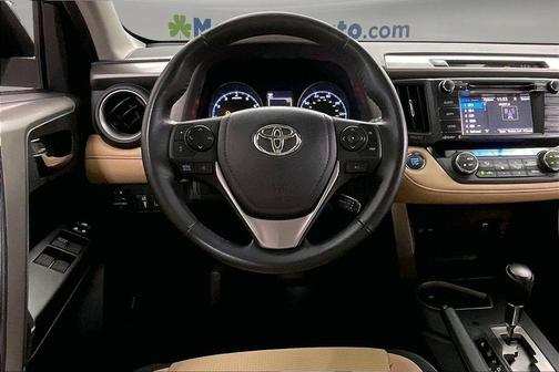 Magnetic Gray Metallic 2018 Toyota RAV4 XLE