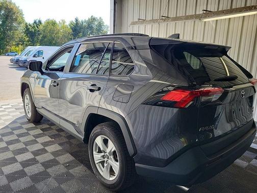 2020 Toyota RAV4 Hybrid XLE