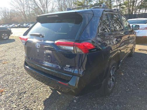 2024 Toyota RAV4 Prime SE