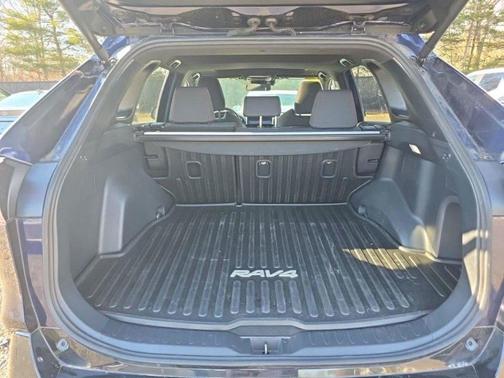 2024 Toyota RAV4 Prime SE