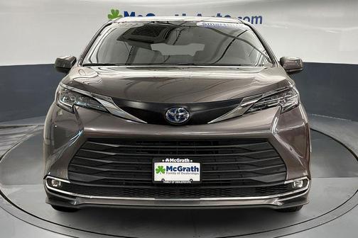 2022 Toyota Sienna XLE