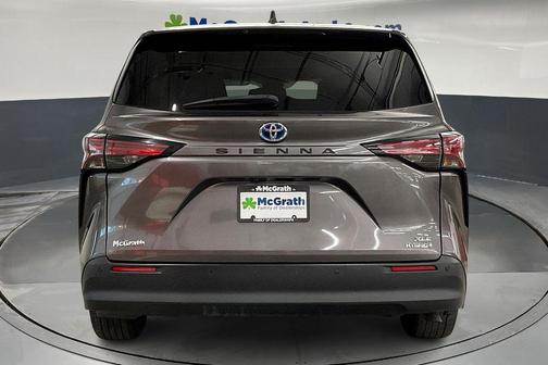 2022 Toyota Sienna XLE
