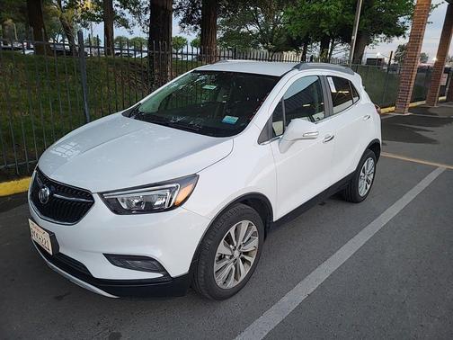 Summit White 2017 Buick Encore Preferred II