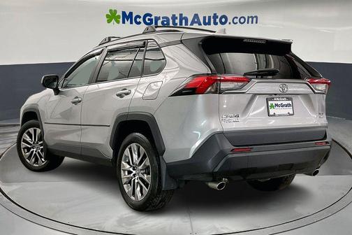 2020 Toyota RAV4 XLE Premium