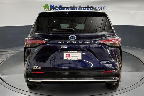 2024 Toyota Sienna Platinum 7 Passenger