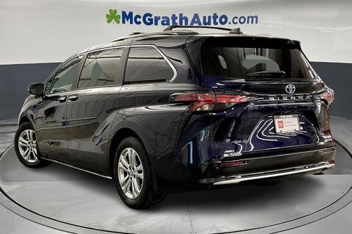 2024 Toyota Sienna Platinum 7 Passenger