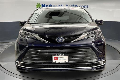2024 Toyota Sienna Platinum 7 Passenger