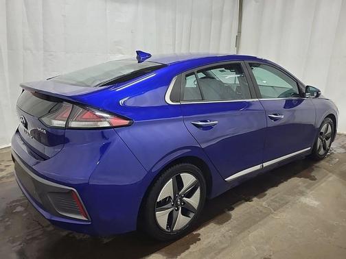 2022 Hyundai IONIQ Hybrid Limited